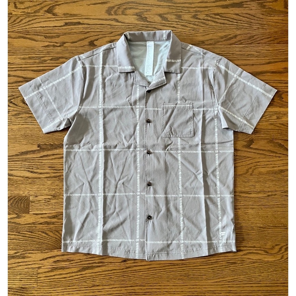 Fabletics Cabana Short Sleeve Button‎ Down Shirt Men's Medium Khaki Tropi Plaid